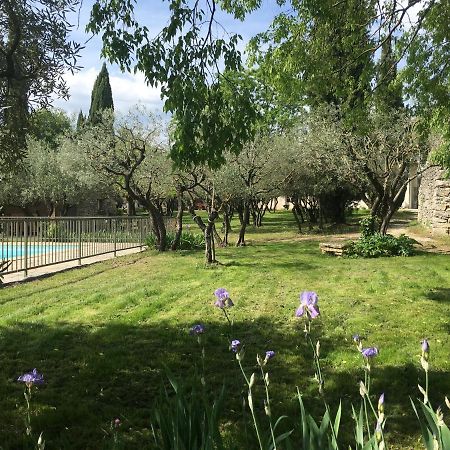 Les Olivettes Le Mazet Bed & Breakfast Uzes Bagian luar foto
